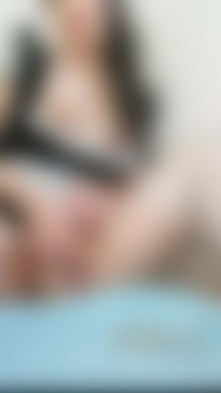 クリオナ禁止で、中でイケるようにバイブ挿れっぱなしにして!ってお友達からアドバイス頂いたのに💦
バイブ挿れるのに少し濡らさなきゃってクリローター始めたら止まんなくなっちゃって、結局いつも通りの展開に🥺
ナカイキへの道は険しい😅 (2/2)