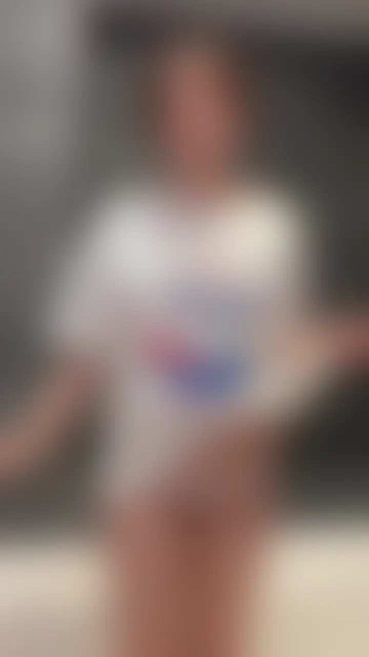 スケスケパンツがオイルで丸見え👀アナルいじいじする動画♡
ゆいかのアナルが気になる変態さんごきげんよう💕
今日も皆さんのためにアナルいじってきました😘💓
スケスケのエッチなパンツを履いたままオイルでぬるぬるマッサージしちゃいました✨
アナルドアップ&アナルいじいじしてます*✨
よかったら見てください🥺 (2/2)