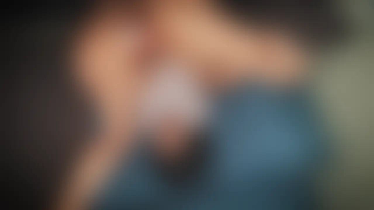 濡れすぎ注意!体操服で電マ挿入、まんぐり返しオナニー。 (2/2)