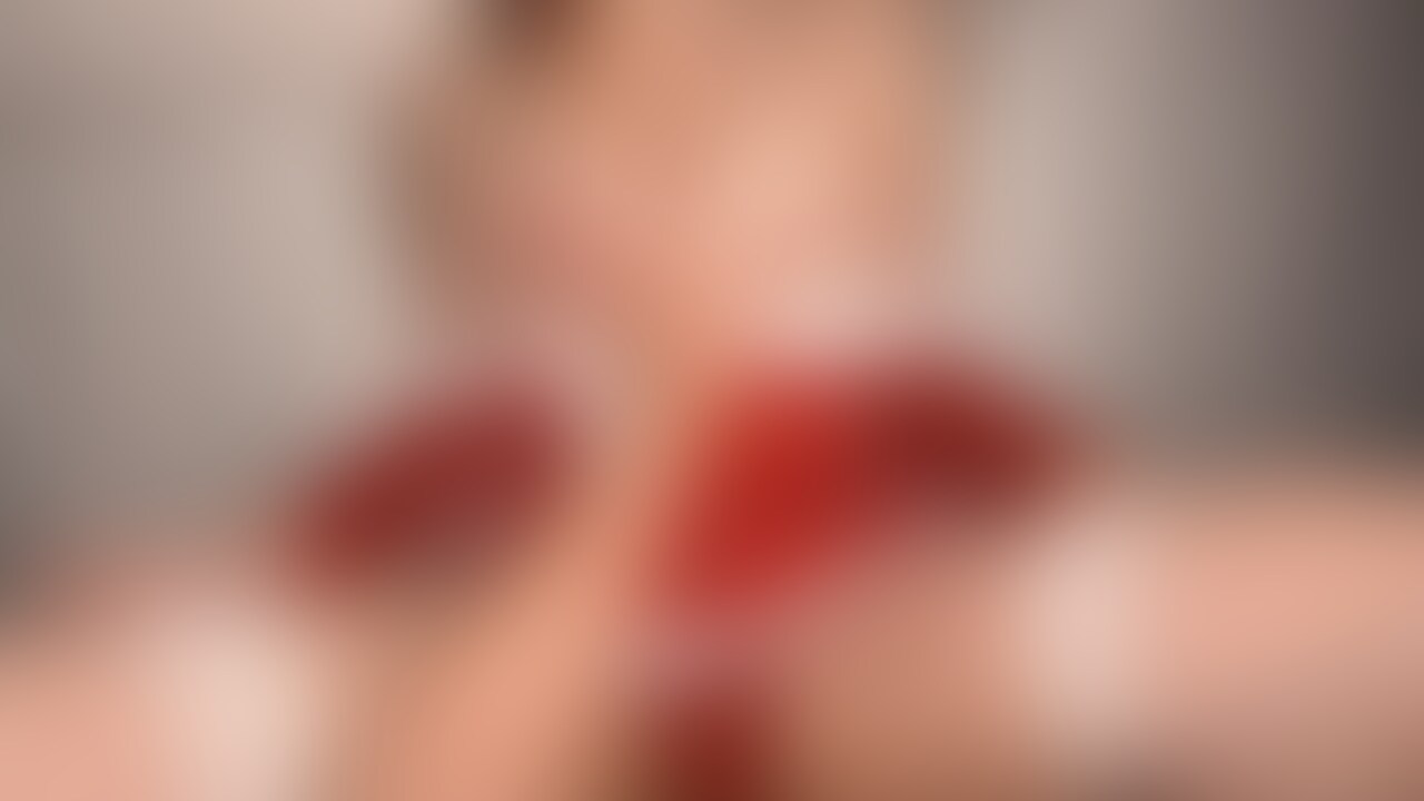 XmasのサンタコスH🎅🏻🎀
手コキで散々絞り出された後に、ぐっちょり濡れたおまんこを色んなものを使って喜ばせてあげました。 (2/2)