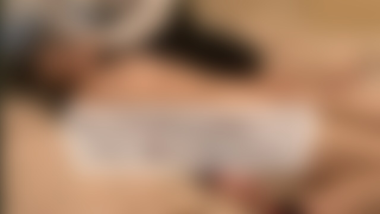 中イキを覚えた変態マゾと中出し種付けセックス③
『脳イキは都市伝説だと思っている』と言っていたるなちゃんに脳イキを仕込もうとするチャレンジをしてみました🙃
色々な刺激を試しつつ、一番発情して膣が締まる責め方を起点に脳イキのための回路形成を実施してみましたが、脳イキ否定派の子に一朝一夕で完璧に仕込むのはなかなか難しいですね😌
それでも○○○め+体外から子宮に指を当てて意識を集中させやすくすれば、それだけでイクようになりました。脳イキとしては最低ラインの回路は出来たかな?という感じですね笑
今後もるなちゃんには脳イキを仕込んで『脳イキは都市伝説じゃないんだよ』ということを教え込んであげたいですね(╹◡╹)
このシリーズのフルサイズ動画はこちら↓
https://myfans.jp/posts/67ee1b31-7939-4b8b-adec-6ef038ae9c2f
こちらの動画をより鮮明に見たい方はこちら↓
https://myfans.jp/posts/b0661ab3-82d8-47e9-9dd7-46625593b15f
気に入った動画にはイイネやシェアで反応して下さると嬉しいです。メッセージや質問箱等への感想・フォームへのリクエストもお待ちしています (2/2)