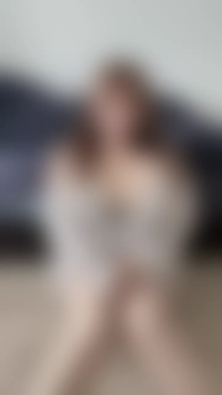登録者1万超えの𝐓𝐢𝐤𝐓𝐨𝐤𝐞𝐫みぃたんの
お部屋でまったりオナニー動画ロングバージョンです🐰💜
ぐちゅぐちゅ音を立てながらオモチャに擦り付けたり
最後は床がびしょ濡れになるくらい潮ふきしちゃってます💜
GW一緒に気持ちよくなろう? (2/2)