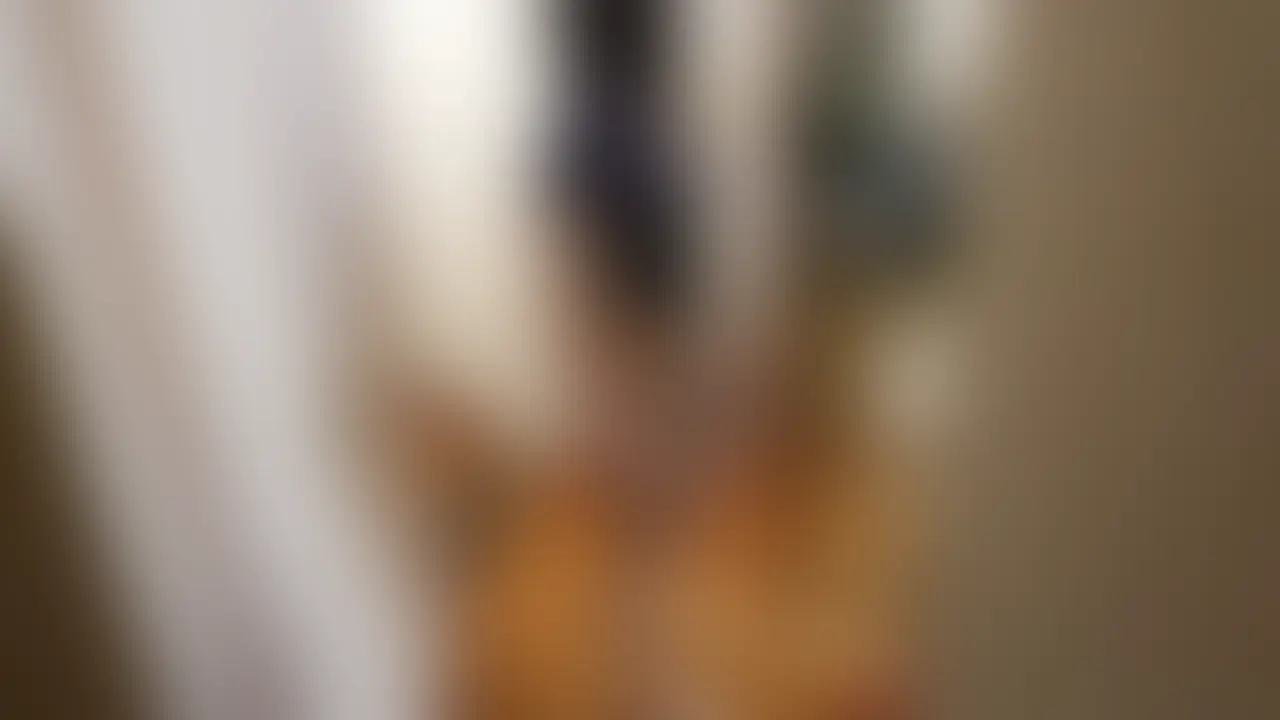 朝からコスプレをさせられておまんこを使われるぴくにゃん
興奮してギンギンのちんぽを子宮にゴリ当てされて声にならないくらい激イキ
それでも関係なくおまんこを使わい続けられるぴくにゃんでした。 (2/2)