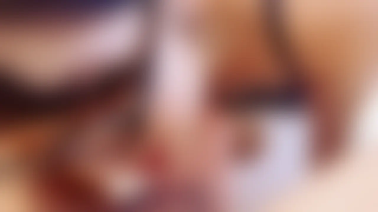 フェラ好きメガネ人妻がセルフイラマでいっぱい舐めてる動画です^_^
途中でオモチャを使用して、自分の感度も高めながらいかせちゃうよ⭐︎ (2/2)