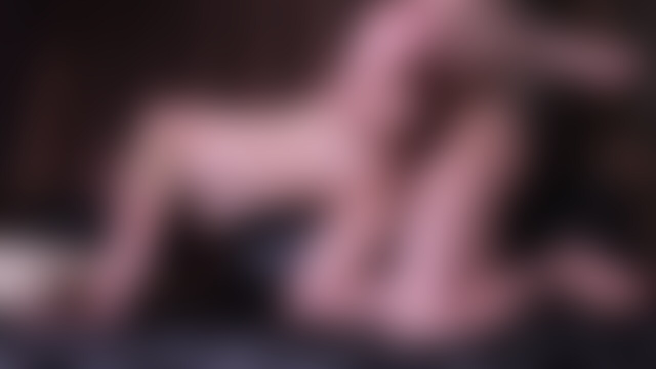 えちえち中出しハメ撮り〜👀♡
足上げバックエロすぎて大興奮しちゃった🥺
最近自分でも自覚するくらい発情してます🫠
触られたりちゅーされただけでびちゃびちゃに濡れちゃう🫠💕
後ろから抱っこされたままM字開脚でたくさん吹きました🐳💧
わんちゃんみたいにいっぱいフェラして舐めて
硬いちんちん奥まで突っ込まれてへばっちゃった🫠
お腹苦しくなるくらい中出ししてもらいました🍌 (2/2)
