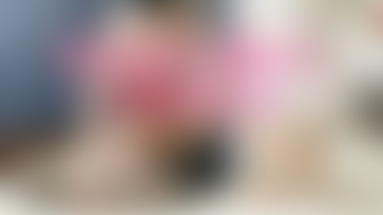 ○っ払いキャバ嬢めぐがイキまくる(フルVer.)
お仕事でお○飲み過ぎちゃって、着替えもせずベッドで寝てたら彼が発情しちゃって電マで2回もイカされました💦
その後はおちんちん欲しくなっちゃって…🤭
タイツ有りの着衣セックスってやっぱエロッ🤤 (2/2)