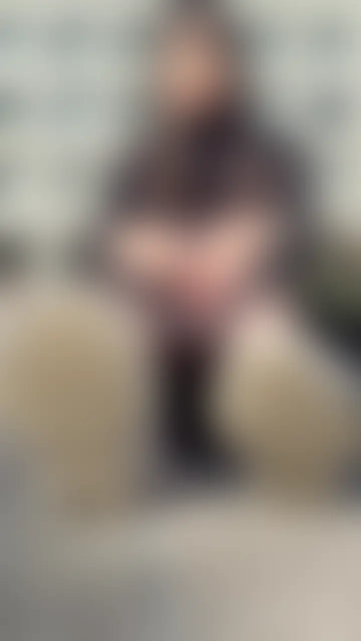 パンチラあり！コスプレイヤー美女23cm激弱足裏くすぐり！5分27秒


スニーカー靴下脱ぎ27秒撮影してます！(柔らかい質感の足裏でした)
終始弱く、あーやばい！！！と言い足を引いたりバタバタさせていました！
ツイッターでご要望やリクエスト承っております！ ID:FDksgr4 (2/2)