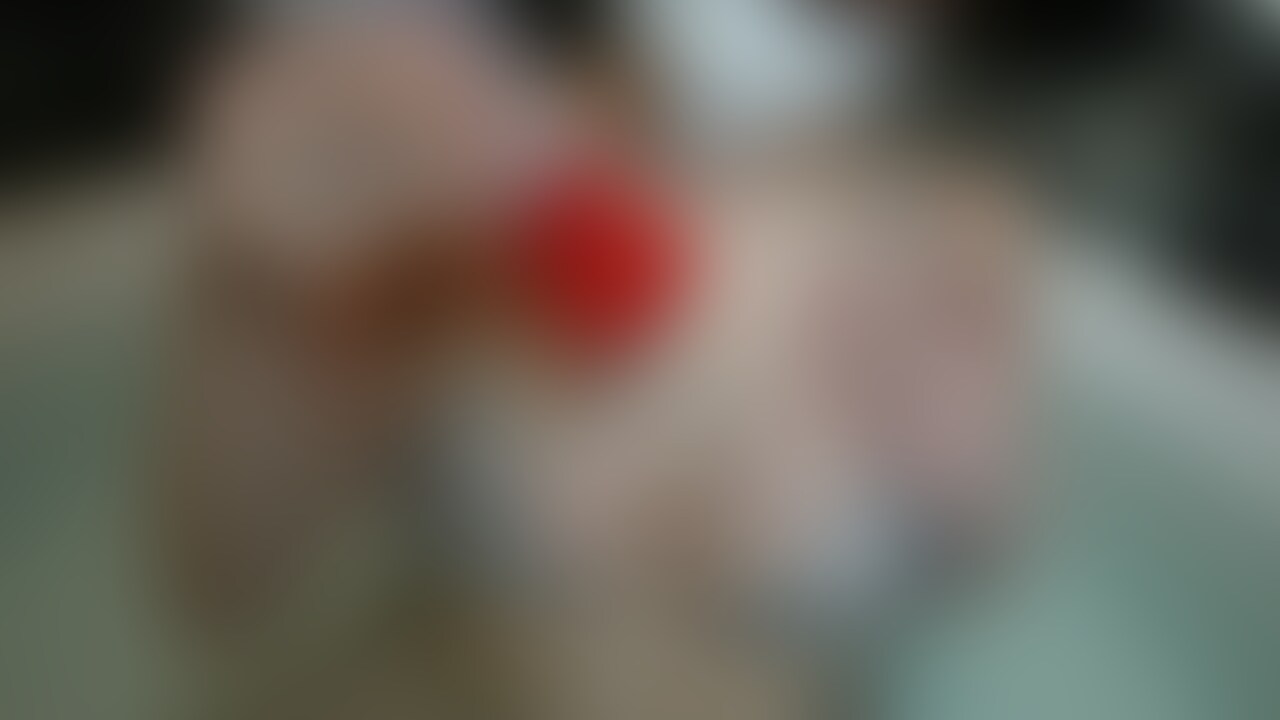 今回は開始0秒からヌルヌルゆずぱいが楽しめます🫣
いつもより多めのローショーンでおっぱいマッサージ♥️
ヌルヌルして気持ちいい🙌
感度上がってくると…
あそこもゆずのでヌルヌルになるのは分かってるので…
1番の性感帯であるクリにクリ専用バイブを当ててみると…
🥺気持ちいいい🥺
手でもさわさわして、乳首もコリコリして、クリを集中攻撃して…
果てる様にイッちゃいました…
チェリラと違って恥ずかしい🙈
でも、みんなゆずで沢山出してね💖 (2/2)