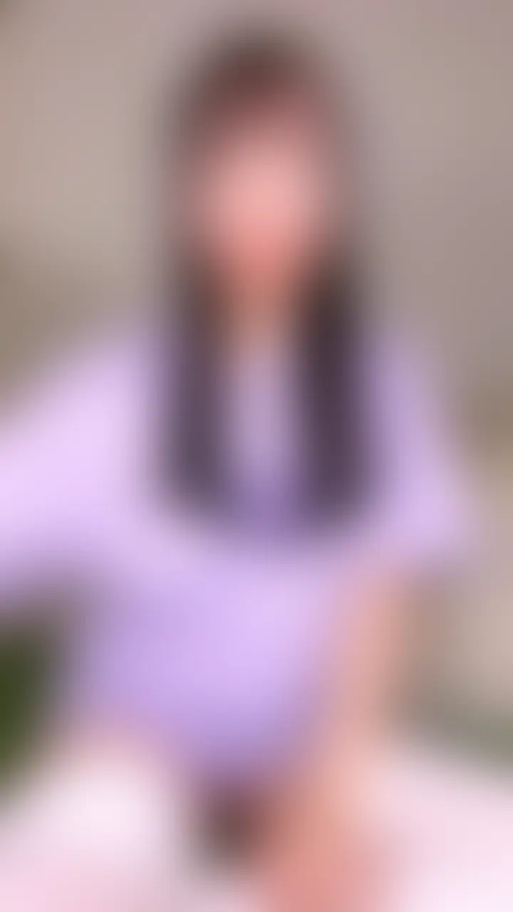 ピストンバイブで潮吹きしまくりオナニー🫣💕
ピストンバイブ初めてだからめっちゃドキドキした〜笑!
でもすーっごい気持ちよくて結果的に何回も潮吹きするほどイカされまくっちゃった笑🫠 (2/2)