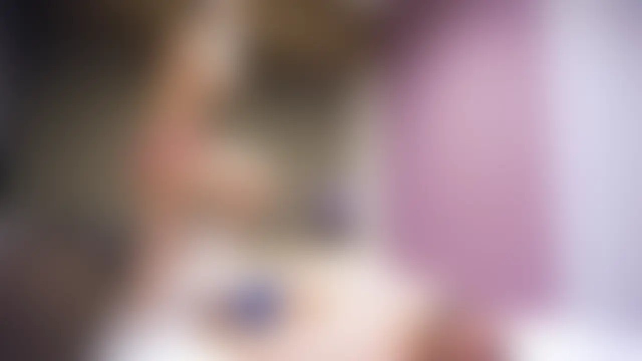 【FREEサンプル動画はこちら】
https://myfans.jp/posts/aed07f44-35f9-46f9-80b9-342563da0130

顔面騎乗放尿！口内に豪快に放尿した後はお掃除クンニ！
＜完全個人撮影＞(8分42秒)


美人色白美容師さんが、顔の上で豪快に放尿！　

黄色くて濃いオシッコを口の中めがけてプシュッと噴出します！

こんなカッコでオシッコすること自体初めてと言っていました・・・
自分のオシッコを男性の顔にぶっかけながら、心配そうな顔をしている姿は必見です。
そのあとはもちろんお掃除クンニ！
オシッコがたくさん付いているおま●こを徹底的に舐めまくります。
恥ずかしいのかと思いきや、おま●こを顔に押し付けてくる美人美容師！相当気持ちよがっています！
オシッコと愛液が交じり合っているおま●こを存分に味わってきました！

[注意事項]
・作品に登場する出演者は公的な身分証で18歳以上であることを確認し、撮影の同意もいただいています。
・動画や写真を許可なく2次使用や第3者への譲渡、転載、転売等をすることを固く禁止します。
・無断販売・無断転用をした場合は法的処置をとらせていただき、損害賠償請求を致します。 (2/2)