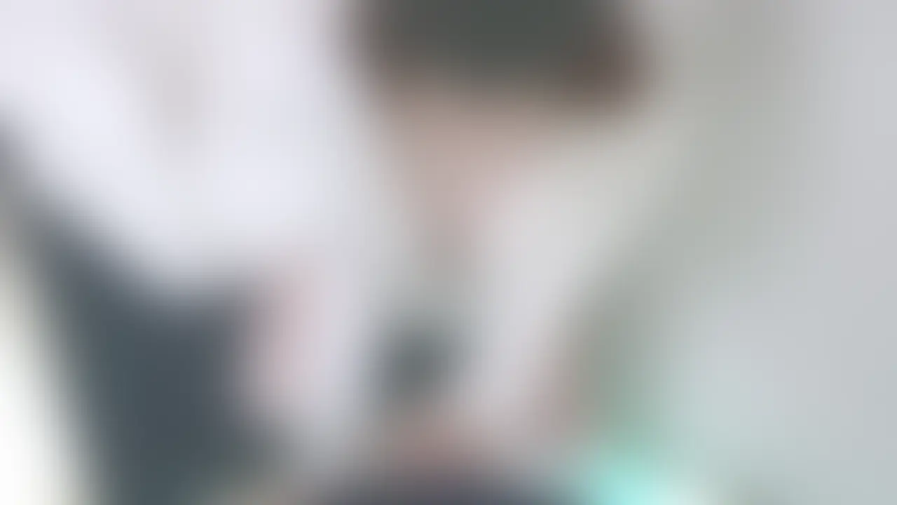 口で受け止めようとしたけど全然できなくて全身にかけられちゃいました💦 (2/2)