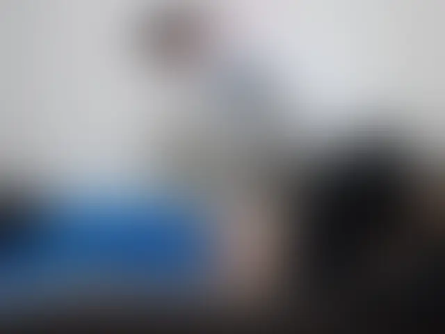 ノンケ先輩にマッサージさせられてたのでご褒美にケツ舐めてみたらまんざらでもなくケツ突き出されて搾精ポーズ。ケツ舐め... sample 1
