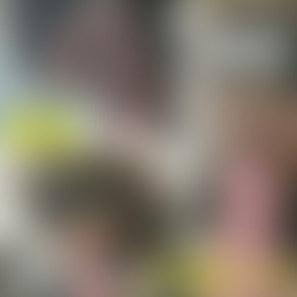 このお○○○さん、、、めちゃくちゃエロイです(;'∀')
涙ながらに大人の事情で消えてしまったお○○○さんとかいますが
間違いなくナンバーワンの激エロお○○○さんでした。
保証しますw
そして本当に撮影は初めてだそうです(・∀・)ニヤニヤ
明るくてサーファー系のお○○○さんって感じで肌もこんがり焼けてます。
場所は秘密ですがスタジオまで来てくれました。
一応緊張はしてるみたいですねw
目隠しではありますが美人さんというのは十分に伝わります、M男君はタイプかもw
撮影の準備しながらお話してみると明るくてこれはもしやSなお○○○さんかな???
そんな感じはしましたが
始めってしまえばビンゴ!
とにかくフェラがエロいエロい!!!
目隠しで視界が全くないのでもしかしてちょっとMっぽい所あるかなーなんて
探ってみたら少しはありますねw
手招きでおちんちん誘導して生のおちんちん触ってからは【豹変】してしまいました。
ます音w自分の唾液と掃除機並みの吸い込みでじゅるじゅるじゅぽじゅぽ
クッソエロイ( ;∀;)クッソエロ杉( ;∀;)
喉奥までおちんちん飲み込んでさらにその状態で竿の根元を下でベロベロ
好きもんですね(・∀・)ニヤニヤ
ローリング&上下&手コキで自分はとにかくひっしで耐えるのです。。。。
ここはあくまで撮影です。自分の快楽に負けて簡単に射精するわけにはいかんのですよ。 (2/2)