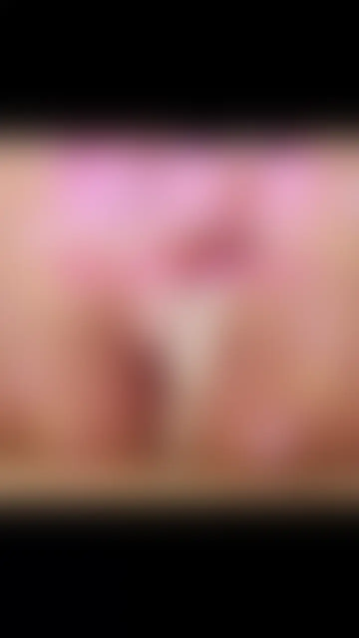 💗クリイキ💗
潮吹き🌊
びちゃびちゃになっちゃった🥺
最後まで観てね💗 (2/2)
