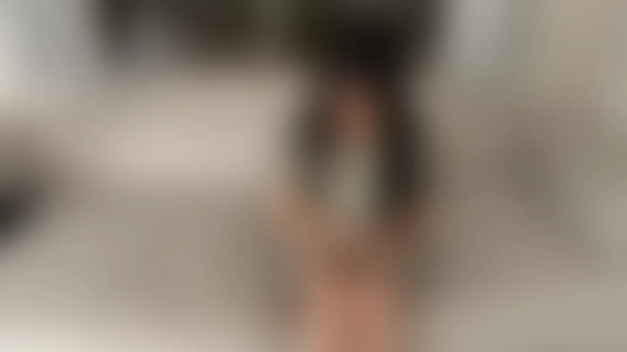 【目隠し】処女を捨てに来た箱入り娘の大学1年生
処女だけどほぼ毎日ディルドとか指使って1人でしてたらしく、初めてなのに痛がることなく終始感じちゃってました。 (2/2)