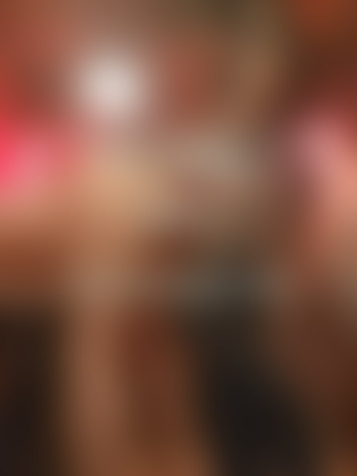 相も変わらず立ちバックペニバン○○○動画。わたくしとにかくペニバンはウン十年とやってるけど飽きないのよ❣️自分にペニスが生えてそれで○○○してるって最高なの‼️ (2/2)