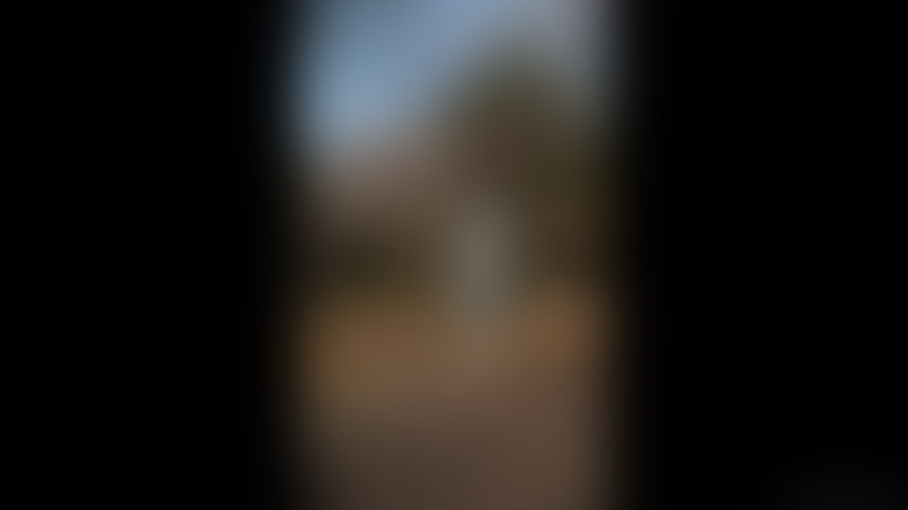 清楚なドレスで公園でしゃがみパンチラ。
穴が沢山開いたシースルーのワンピースで純白の下着を透けさせながらジャングルジムに登る。
体操服ブルマになって屈伸や曲げ伸ばしの準備体操してから前転と後転にチャレンジ。
鉄棒で逆上がりをするも失敗。
赤色のブルマを下げて陰毛を出しながら歩く。
体操服は着たまま下半身だけ裸で痴女プレイ。
パンスト直穿きしたまま前向きと後ろ向きでオシッコ。
冷たい渓流で寒中水泳。
レースのレオタードでお尻を撫でてからパドルでスパンキング。
お尻と胸を揉み揉みしてから手でお尻ぺんぺん叩く。
四つん這いになってお尻を叩いて音を出す。
鞭で叩かれて感じてエッチな声を出す。
バストが透けるパイロットのコスプレで飛行機の真似。
石を蹴って服をめくってオッパイポロしたまま石にオシッコかける。
ヒモ水着で道路で変態ドM露出。
渓流で服を全部脱いで全裸ヌード撮影。 (2/2)