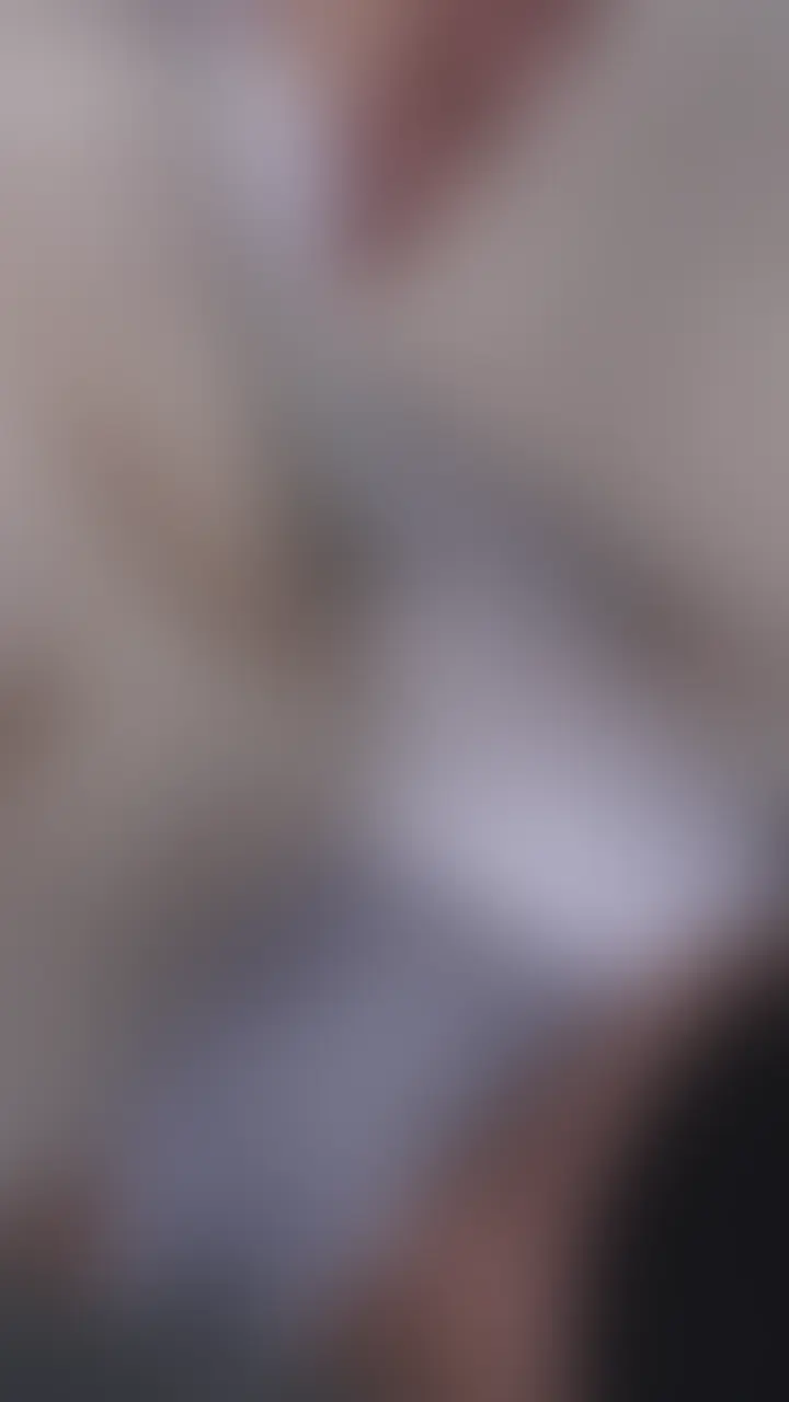 右上の「♡いいね」を押してから見てもらえると嬉しいです💞
ブックマークを押したら、あとですぐ見返せます🔖
✾・┈┈┈┈┈┈┈┈┈┈┈┈ ・✾
シンプル指おなにー♡
指の腹で優しく撫でたり。。。
Gスポットを押してみたり。。。
刺激されて
どこが気持ちいいか
優しく丁寧に
確認できるから好きなおなにー☺️
指1本だけでシてたけど
物足りなくて
2本挿入で激しくしてしまいました.../// (2/2)