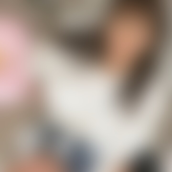 右上の「いいね❤️」を押してから見てくれると嬉しいな💕
おっきいディルドでおなにーしたよ😳
奥まで届いてめっちゃ気持ちいい・・・🥰 (2/2)