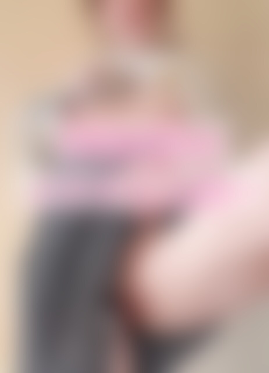 顔出しはこちら💁♀️♡→ https://myfans.jp/posts/25fbae4f-3243-4bd5-835b-44770e77ab1b
お子の卒業式後にムラムラ…
お風呂で隠れてそのまま
乱れてオナニー。
母乳あり、電マあり。
生理中だった事忘れて何回もイッてしまってます♡
血←は映ってません。ご安心を😉 (2/2)