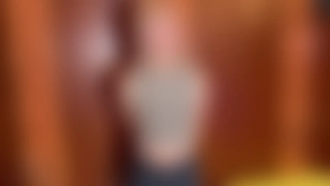 「蹴られて勃ってるの本当に変態だね?」
愛撫のような膝蹴りと金蹴り
男が悶絶しながら勃起してる姿を本当に嬉しそうに見つめる
愛嬌抜群で小悪魔のように笑顔で男を追い込んでいくすずちゃん
M男は男の尊厳を失って底辺に堕ちてとんでもない量の射精をする
37分収録
無断転載厳禁 (2/2)