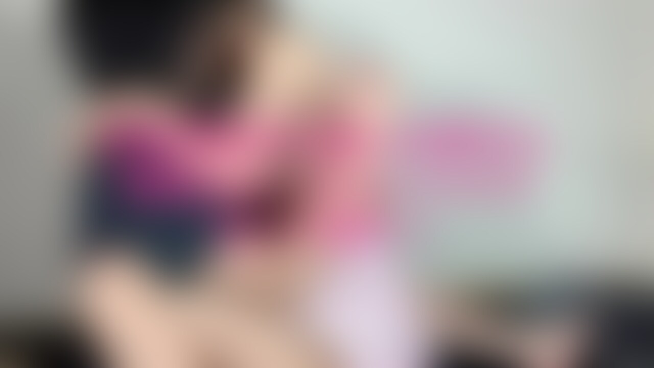 完全版★黒髪ロングの美脚お○○○さんに制服&ルーズソックスでハメ撮り生SEX★
着衣のままおっぱいイジリから手マンで鬼イカセ→乳首舐め&手コキ→超濃厚生フェラ&セルフイラマ→騎乗位で生挿入→対面座位→正常位
#おっぱい
#個人撮影
#素人 (2/2)