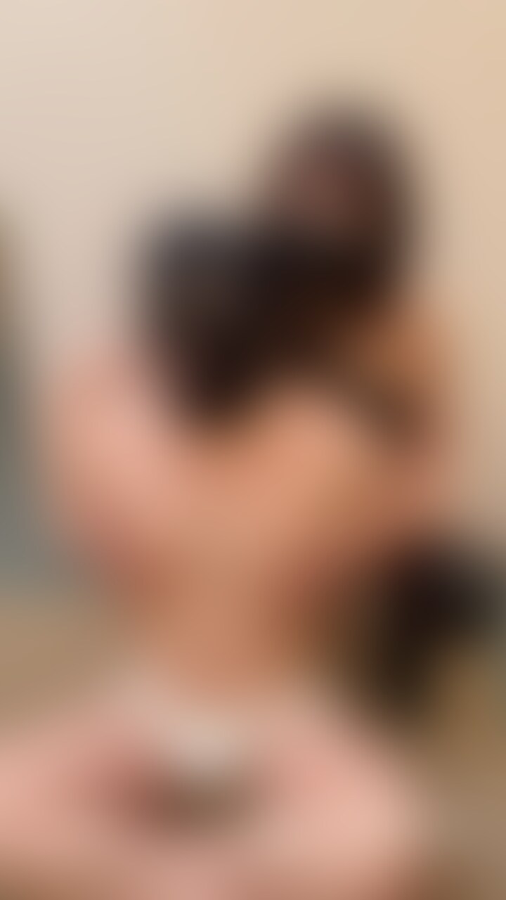 乳首だけ触ってあげるね？
下は触っちゃダメだよ❤︎ (2/2)