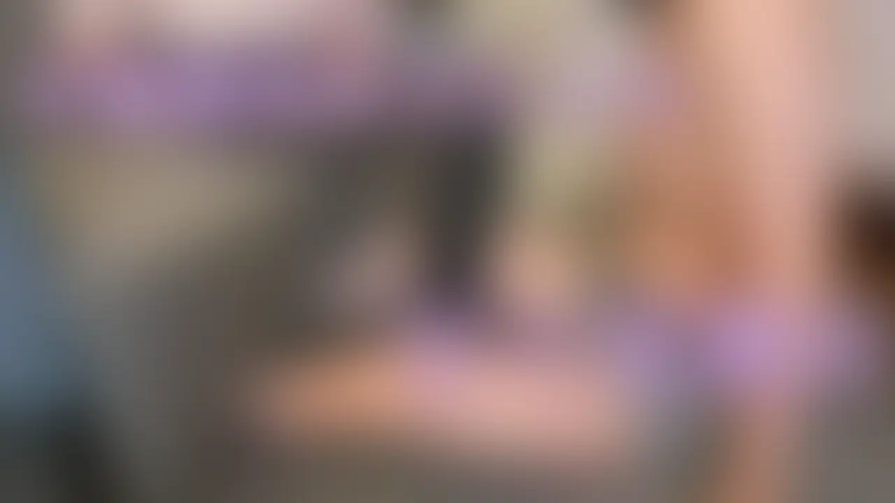 お嬢様系S女あいみ様に足コキ責めされました！

普段からS活動をされているあいみ様

M男を虜にするテクニックをお持ちです！

👩「あれ？なんでもう勃ってんの？笑」

嘲笑されるのが好きな私にはたまらなかったです

タイツを見に纏った綺麗なおみ足から放たれる足コキに我慢できず発射してしまいました、、

ギャル系や地雷系とも違う育ちの良さと品が高い女性様に責められるはまた違った興奮がありました！

 ※プライバシーの観点から顔にモザイクをかけております。
 ※動画内の人物は全て20歳以上の方です。
 ※無断転載は禁止しております
 ※動画の形式はMP4です (2/2)