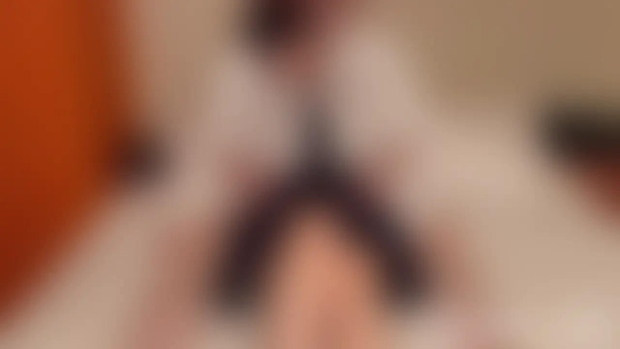 【先生と制服生中出しSEXしちゃった女子◯生】
長編動画60分
ずっと先生にされるのを想像してたけど、オナニーだけじゃ我慢できずに好きだった先生と当時の制服で生中出しSEXしちゃった18最近女子◯生
スカートをめくるとパンツとは言えないほとんど丸見えな紐パンでめちゃくちゃスイッチ入っちゃった!
すぐ触ったり挿れてほしそうだったけど、快感を溜めるために焦らしに焦らしてたら指も挿入してないのに中イキしまくって脳イキしてた!
途中から私も責めるとおちんちん咥えてきたけど唾液だらだらのフェラが気持ちよすぎてギンギンに!
ずっと妄想してた先生のおちんちんが入ってきてからは頭がふわふわで記憶がおぼろげになるくらい壊れちゃったみたい笑
反応や喘ぎ声がえろすぎて中も締まりすぎだった
👸もう我慢できない、先生のおちんちんください♡
👸もっともっとめちゃくちゃにして!もっと奥突いて
👸先生ダメ、、そんなに疲れたら壊れちゃう、おかしくなっちゃう
👸気持ちいぃきもち♡先生のおちんちんすごい♡だめ、イッちゃうっ♡イクイク
👸外に出さないで!先生の精子中にほしい♡中に出して♡
お互いずっと興奮して求め合ってノンストップで生中出し2発しちゃってます (2/2)