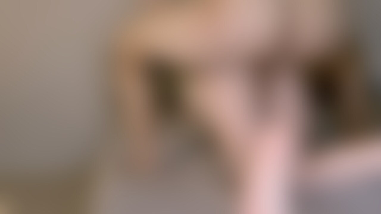 普段のえっちは最後はいつもこうやって寝バックしてます。 (2/2)