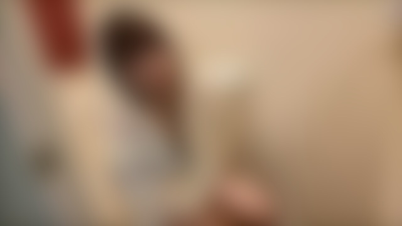 【ファン限定フル動画】🎁
パジャマ姿のままト◯レに電マを持ち込んでオナニーする女子◯生。 (2/2)