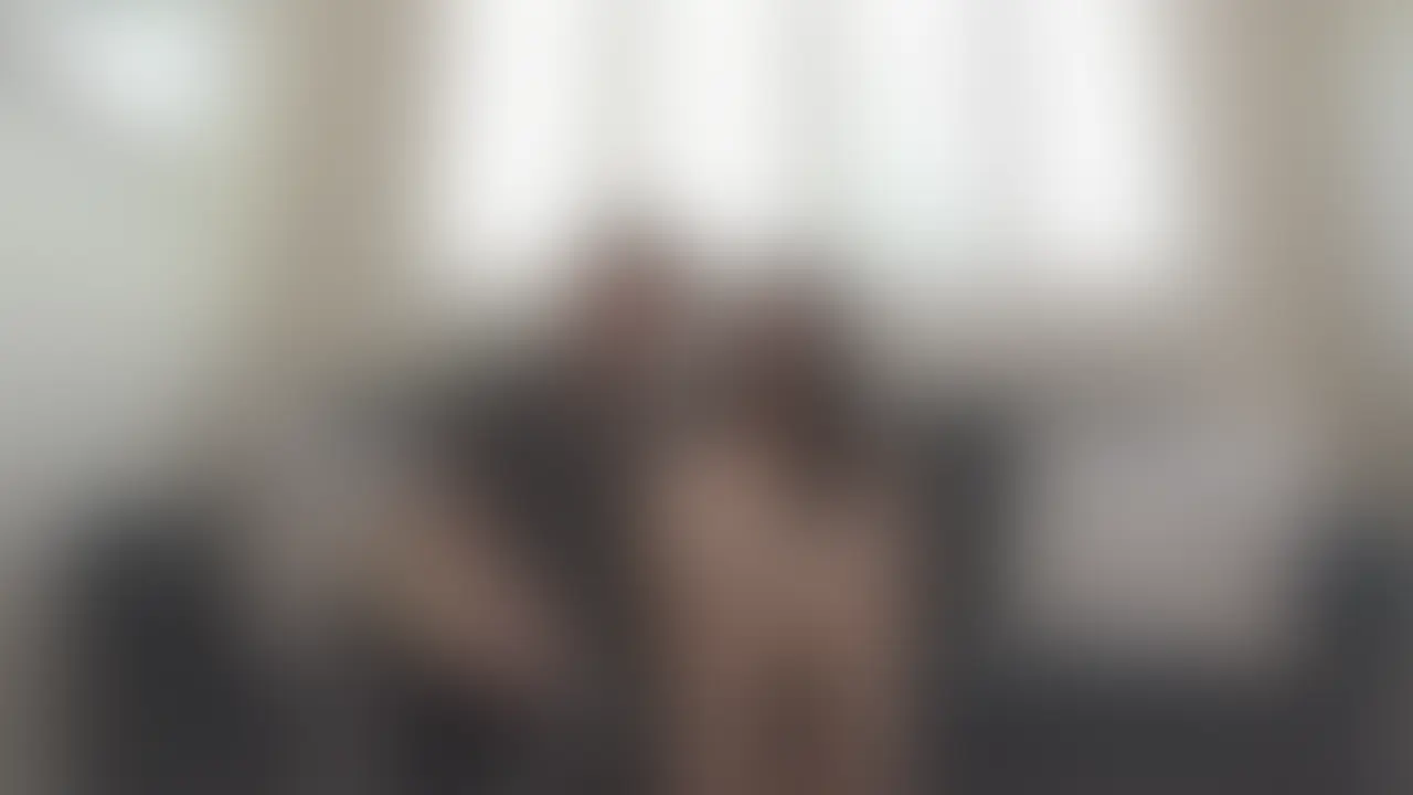 ※本編では顔出ししています。
久しぶりに再会した美女にフェラしてもらって、テンション爆上がりです。 (2/2)