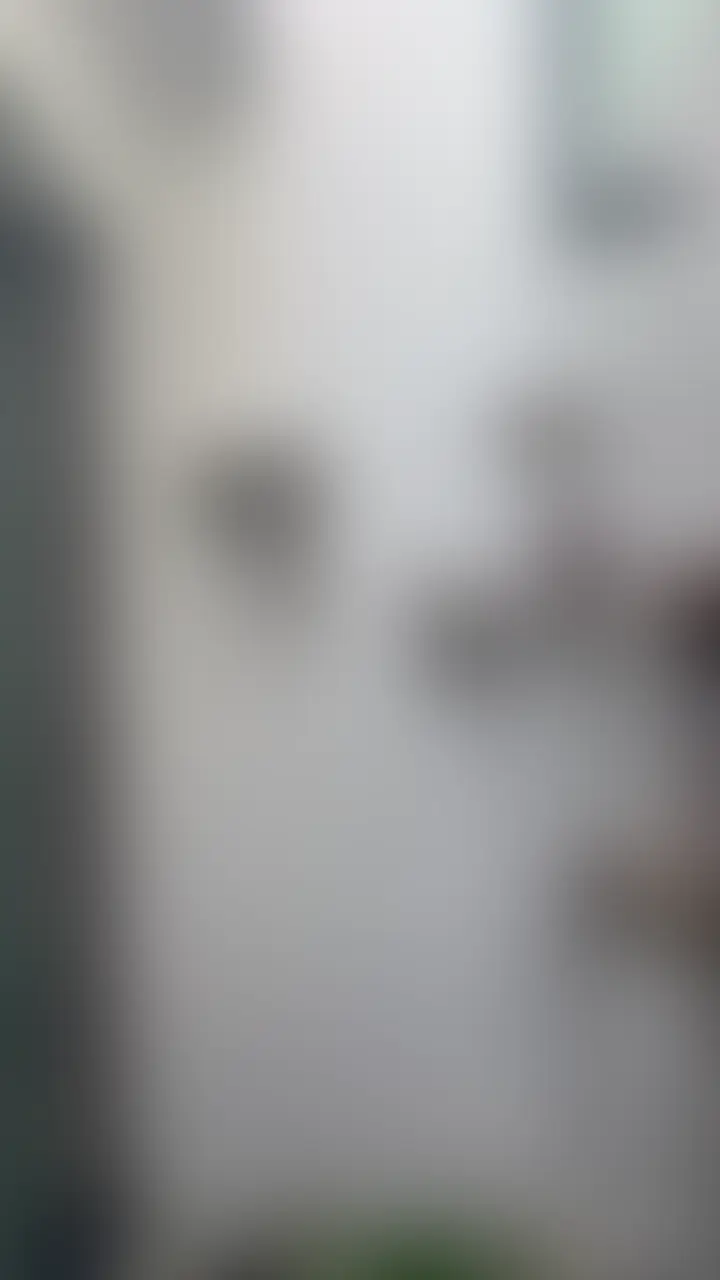 庭でシャワー後のセクシーポージング💪 sample 1