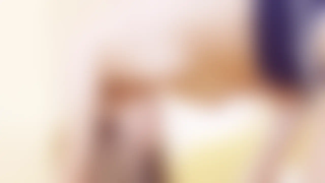 [ai 妄想#007-008] スタジオ最終準備、静かに本番へ向かうリハーサル前の時間


ai、20歳。
地方を拠点に活動しているアイドルで、撮影やリハーサルを重ねながら表現の幅を広げている。

この日はスタジオでの撮影準備と最終確認。
衣装や画角、照明のチェックが続き、いよいよ本番が近づいてくる。
ai はソファに腰を下ろし、落ち着いた表情でその時間を受け止めている。

慌ただしさの中にある、静かな待ち時間。
気持ちを整え、頭の中を整理しながら、次の流れを待つ。
カメラが回る直前の、張りつめすぎない自然な空気感。

これは、
撮影本番へ向かう前のスタジオで、
ai が静かにスイッチを切り替えていく様子をまとめたコンテンツです。 (2/2)