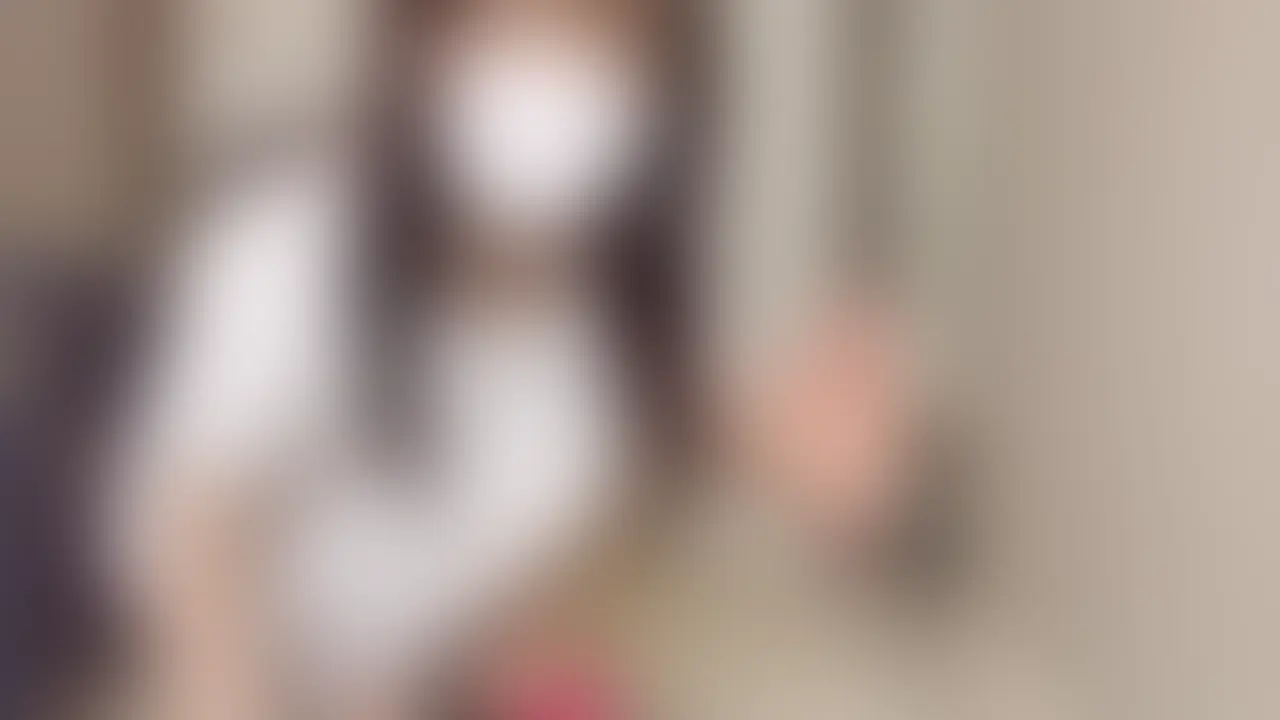 ミニスカ玄関掃除 パンチラ&胸チラ祭り【YouTube未公開シーン】
掃除用の便利グッズを購入してきたので
YouTube用に掃除動画を撮ってみました🧹🧽
気づいたら、Tシャツワンピースからパンティが透けてて…💦
屈んだ時に胸元がチラッと見えたり、しゃがんだ時にパンティがモロ見えに…///
YouTubeは危ういので、そのシーンだけmyfans限定で公開しておきますね♪
約10分半のパンチラ&胸チラ玄関掃除をご堪能下さい♡
時間は、10分32秒です。 (2/2)