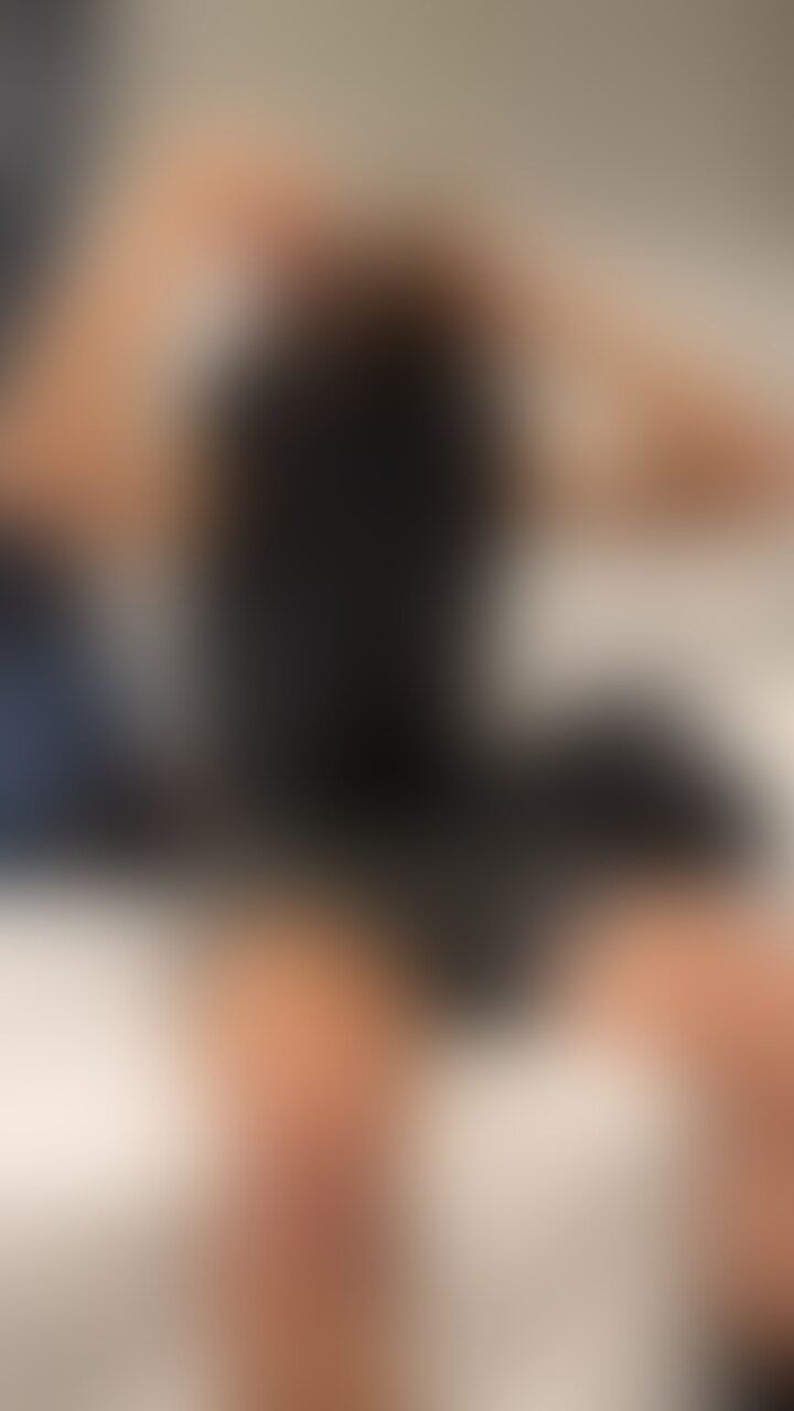 大人気のプロサッカー選手くんのくすぐり動画の後編です！ sample 1