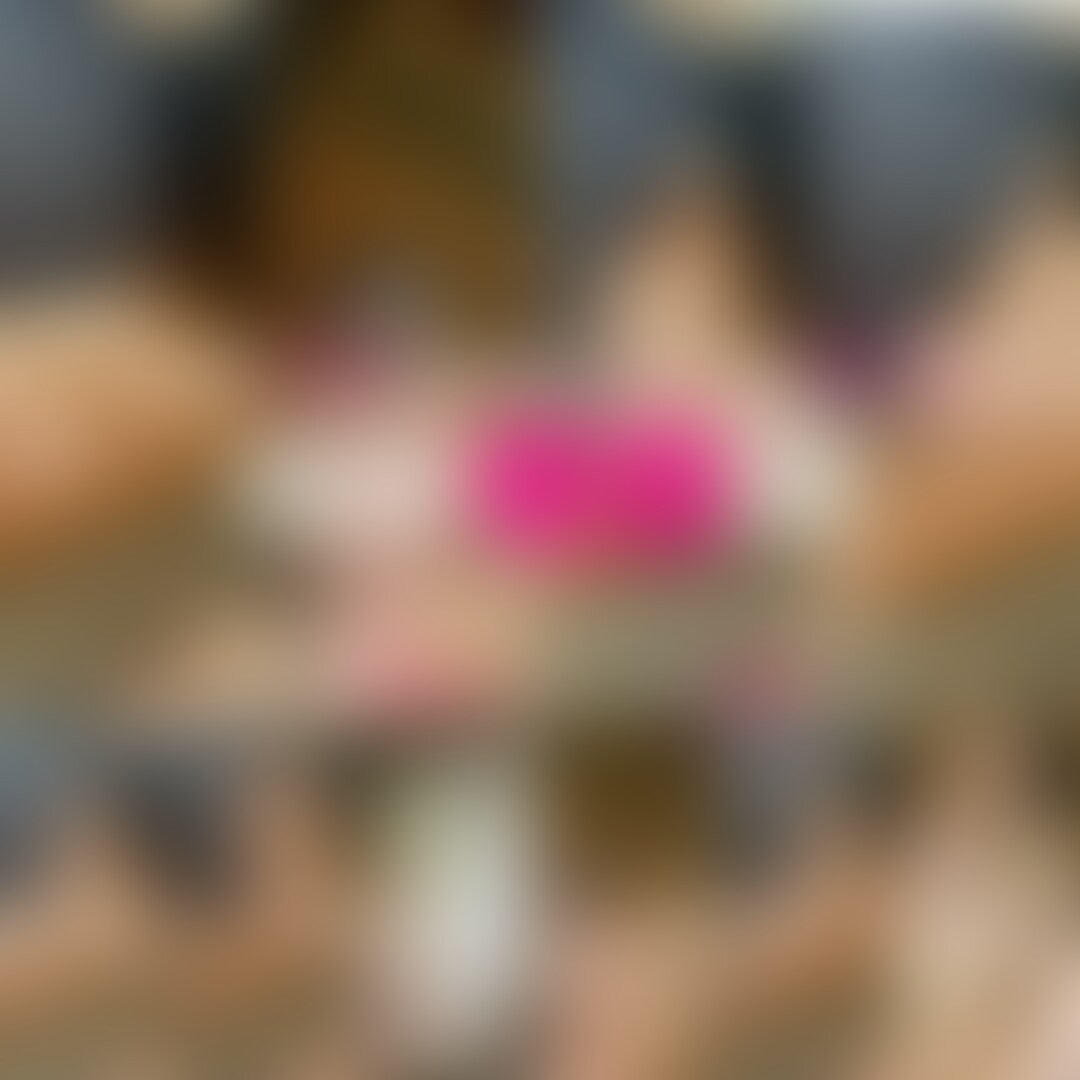 電撃配信! スマホ縦動画高画質Ver
【独占配信】令和の天使スレンダー美乳アイドルりえちゃん26歳❤️悪徳店長とラブラブオイルマッサージ研修❤️小さなお口でデカチンを頬張り大量生中出し
https://myfans.jp/posts/1cb6e99b-421d-4322-8cba-d4d2dc52bd23/
この時はオーナーが別の予定で日程が合わずに悔しい思いをしたのを覚えています。
可愛いお顔とは裏腹に物凄い感度でイキまくっていた彼女…
今回も小さなお口で一生懸命に店長のデカチンを頬張る姿が背徳感満載でやばいです…
こんな小さな子でもしっかりと店長のデカチンをパイパンの綺麗なおま○こで受け止め、勢い余って大量の精子注入されて困り顔の彼女をじっくりとご覧ください。 (2/2)