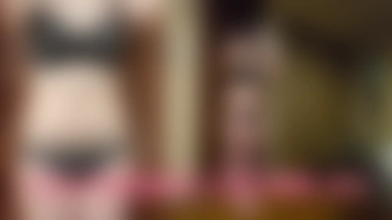 【22歳 155cm 56kg Fカップ 経験1人】好きだった幼馴染だから身体を重ねたのに彼女にもなれず、挙句の果てに結婚してフラれてしまった…。僕に会いたいと連絡してきたのがフラれた翌日、どう励まして良いのか言葉を詰まらせてしまった女子大生が今日の密会のお相手だ。
某地方都市で待ち合わせ。キレイめな洋服でやって来た女子大生。新たな出会いを求めてきたなら相手がこんなおじさんで申し訳ない…。しかも今日はお泊りの密会だ。帰ると言わないよう、気持ちが変わらないうちにホテルへ促すことにした。
そして冒頭の話を聞く。僕に会う背景にそんな過去が会ったとは…。処女を捧げた大好きな幼馴染にフラれ、しかもセックスが適当すぎて同情は同情を禁じ得ない。幼馴染という名の性欲の塊に身体を弄ばれてしまったのだ。そんな女の子に対して僕ができることは正しいセックスを教えること。セックスが全く気持ちよくないという彼女に良さを教えること。ネガティブな想いをポジティブに変えること、それが僕ができる精一杯の慰めだ。そして女の子との長い一夜が始まった… 

あらすじがわかるサンプル動画はこちら⇒ https://myfans.jp/posts/38c82acd-76f5-4a97-9dbb-df32889661ba

＜あらすじ＞
★インタビュー（1分10秒～)
★着替え（12分57秒～）
・ブラサイズF70のむちむちボディ登場！
★手枷感度チェック（21分28秒～）
・まだ慣れていなくて反応は控えめです…

★前戯（41分20秒～）
・手枷拘束からの流れで1人で玩具を当てさせます
・黒い下着からツルツルマ◯コが登場！（46分28秒）
・「緊張している…」と正直に伝える女の子（49分52秒～）
・人生初めてのクンニ体験（50分53秒～）気持ち良いと感想が（53分7秒～）
・手マン開始。反応は薄いけど感覚が徐々に出てきます
・女の子の反応が変わり手マンで感じ始めます！（1時間10分22秒～）

★フェラ（1時間27分41秒～）
・ほぼフェラ未経験なのでディルドでフェラ練習（1時間23分45秒～）
・大きいおちんちんを奥まで咥え込みます（1時間29分44秒～）
・シックスナイン（1時間30分37秒～）もちろん人生初体験
・気持ちよくなる女の子。おちんちんを懇願します（1時間34分47秒～）

★本番（1時間37分37秒～）
・まだ慣れていないので慎重に挿入します…
　⇒正常位/密着正常位/騎乗位/バック/手マン/バック/ロールスロイス/
　　寝バック/正常位/密着正常位/正常位（fin）

・最初は微妙で痛さや尿意が強いです
・少しずつ声が出て気持ち良さに目覚めます（1時間41分57秒～）
・騎乗位からすっかり気持ちよくなり奥に欲しくなります

★事後インタビュー（2時間7分8秒～）
・今夜のセックスを振り返ってみます
（全編2時間13分のハメ撮り動画：出演は好きな人を吹っ切って大人になる女子大生） (2/2)