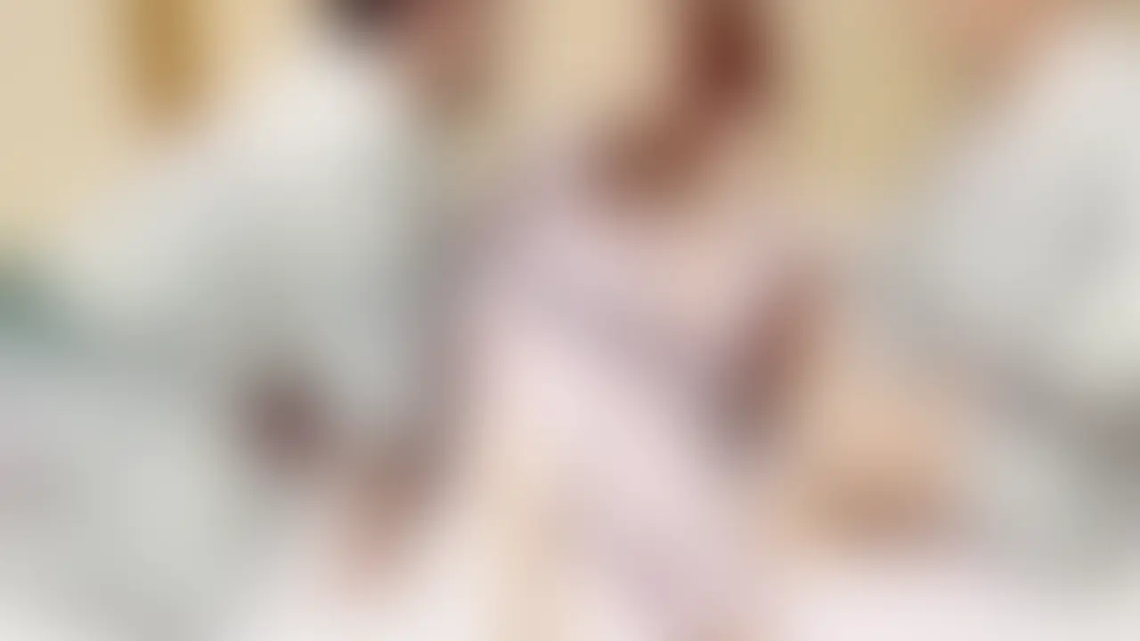 私がjrを寝かせている間に妻は単独さんの部屋に貸し出しです。 この動画は単独さんから進捗状態が送られてきたものになります。 この待ちの時間は寝取られ夫にしては興奮しか無い時間です。 #cuckold #寝取り #寝取られ #NTR #貸し出し #他人棒 #複数プレイ #人妻 #2穴 #素人 #フェラ #イラマ #肉便器 #3P #コスプレ #浴衣 #和服 #混浴 #温泉 #旅館 (2/2)