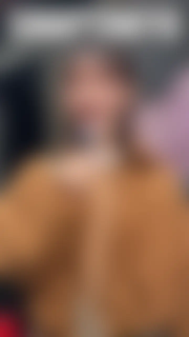 #358【ASUKA 23歳】
今回ストリートスナップに協力してくれたのは、レザージャケットを使ったコーデがオシャレなASUKAちゃん😎
レースの下着が可愛らしい😆
愛嬌あって可愛かったです💞
※動画、写真の無断転載は著作権侵害となり、10年以下の懲役又は1000万円以下の罰金が課せられます。
発見次第、法的措置を取らせていただきます。 (2/2)