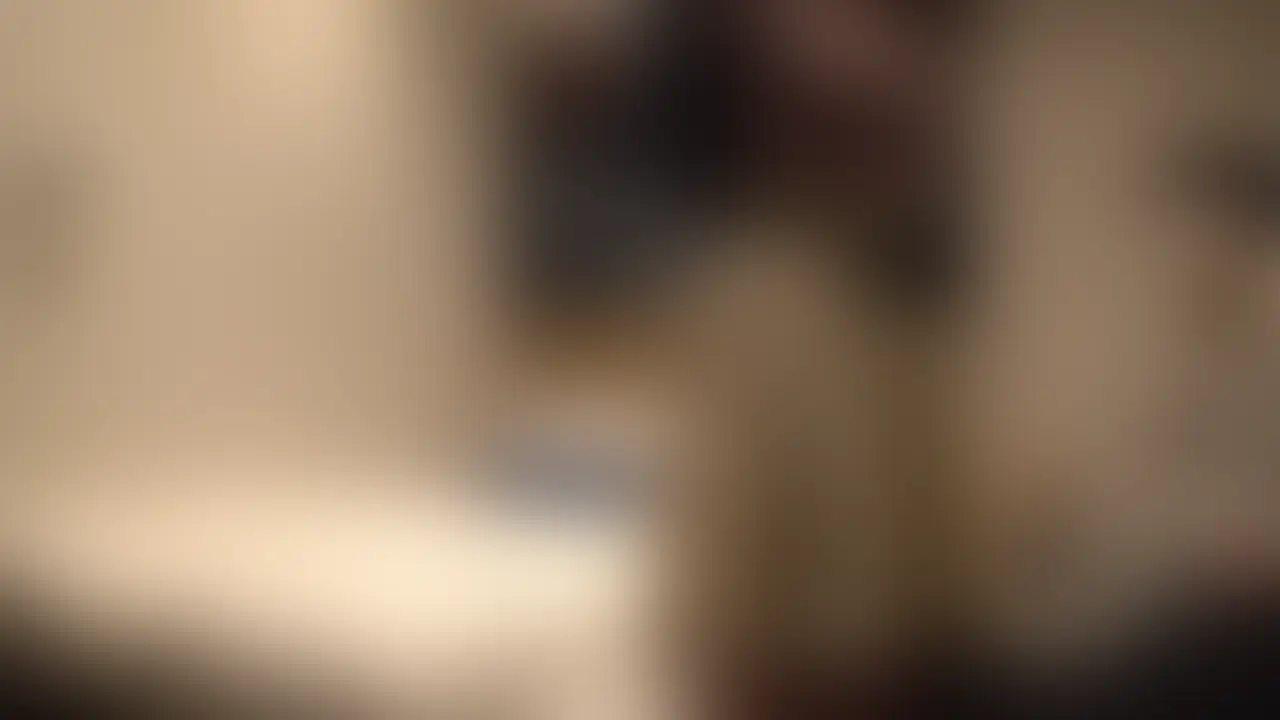 外出自粛で発育中の妻のオッパイを大公開。
妻と一緒に動画の撮影を始めました。
被写体は僕たち夫婦です。
徐々にではありますが、妻も撮影を楽しんでくれるようになりました。
さて、その妻についてです。
妻は現在も新宿のとある企業に席を置きながら、自宅でリモートワークしてます。
このご時世なので外に出かけることも少なく、運動不足なのもあってか少しだけポチャっとした気がします。
ただしその分、オッパイがさらに成長したように思います。
是非、その成長具合いをご確認ください。
今回、販売させてもらう動画は、
「たまにはお出かけしよう」って言って、都内のシティホテルに泊まった時に撮った動画です。
僕たちの日常というか、プライベート感のある映像です。
どうぞ、本年も宜しくお願いします。 (2/2)