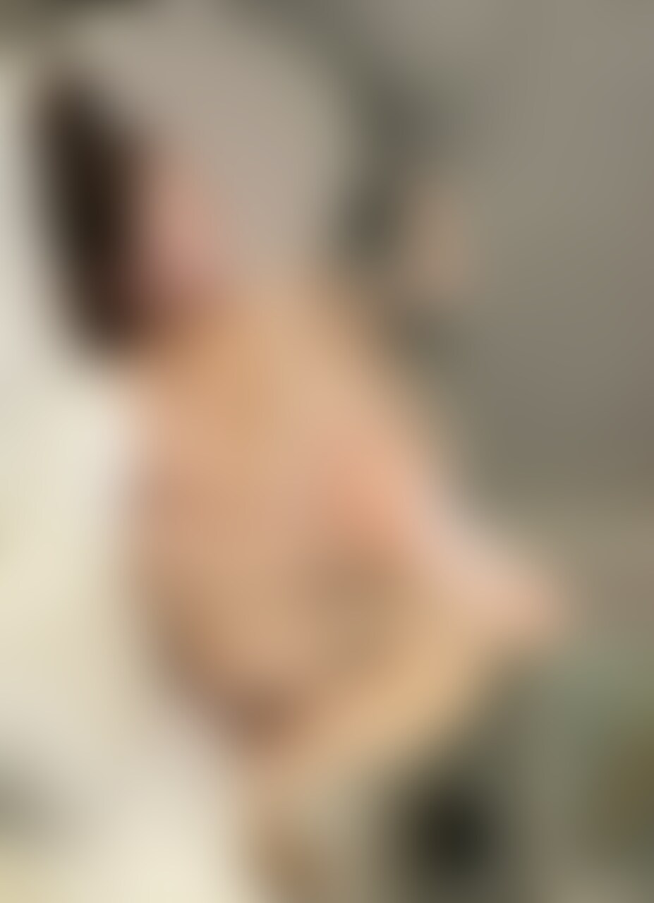 スペ115の九州から飛行機で来たエッチ大好きな裏垢さんがデカチンで人生初中イキ&連続中イキで壊れちゃい、中出しされます(後編:42分)
彼氏のではイケない、今まで中イキしたことない、というエッチ大好きな裏垢さんがデカチン求めて九州から来てくれました。
念願のデカチン見て、驚くも興奮を隠せず興味津々。
そのデカチンで初中イキするだけではなく、何度もイカされ、堕ちていきます。
最後は「中に下さい」っと。
その後彼女は Tinderでデカチン探しを始めたとか。 (2/2)