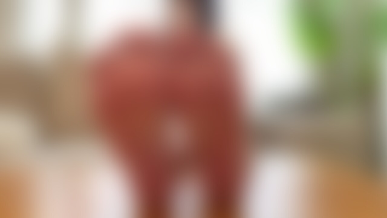 [Video] Korean beauty apparel store clerk Sakura.
seduction with feet. (2/2)