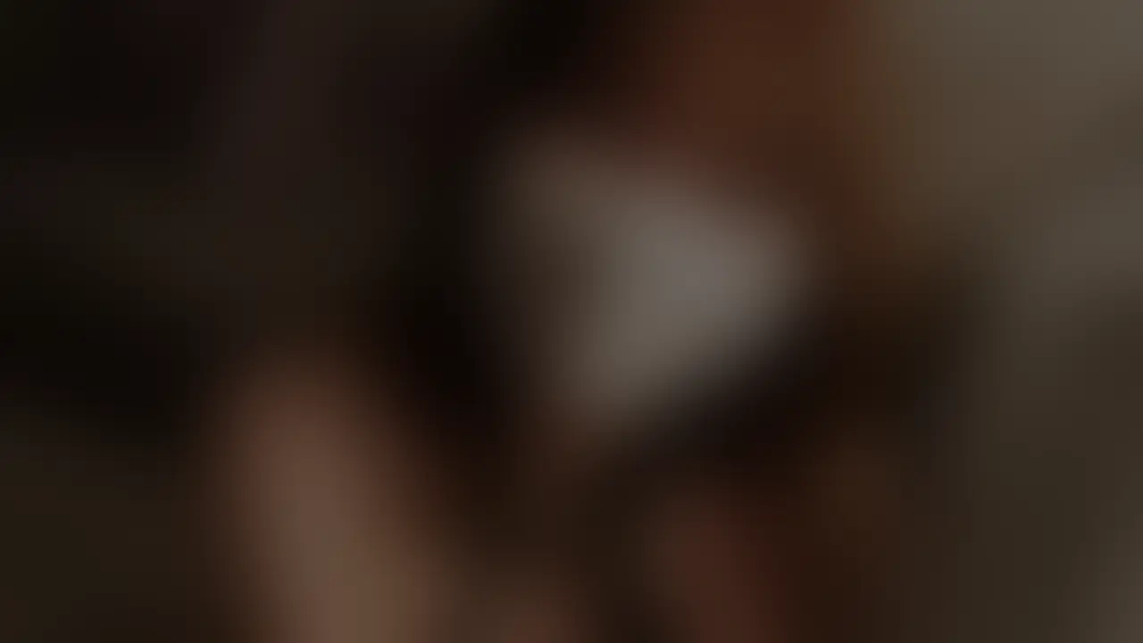 【完全顔出しVer㊙️✨️フル尺22分】
本日担当します、ももちです…♡
お仕事や毎日のお疲れでくたくたなあなたに♩
今日は全身でたっぷり癒しちゃいますね✨️
チャイナ服でお出迎えして、ぴたっと密着しながら、えっちな性感マッサージ開始…㊙️
まずは…オイルでヌルヌルになったおっぱいで、パイズリご奉仕。Hカップでぎゅーっと包み込んだり、敏感になった乳首でディルドの先をスリスリ…
ディルドじゃなくて、あったかい本物のおちんちんを想像しながらしこしこヌルヌルしちゃった。。♡
さらに…むちむちのお尻でご奉仕も//////
ぬちぬち、やらしい音を感じながら一緒にしこしこして欲しいな。。そして最後はお口でたっぷりご奉仕♡
じゅぽじゅぽフェラ中の下からのアングルは、おっぱい好きさん必見かも…?㊙️
お口でご奉仕中の顔ってやっぱり…恥ずかしい…
でもね…じゅぽじゅぽしてたら、だんだん本物のおちんちん欲しくなっちゃって、、、
気付いたらよだれまで垂らしながら、夢中でいっぱいご奉仕しちゃってました…♡だからみんなも、じぶんのおちんちんをさわさわ…ぬちぬち…じゅっぽりされてると思って、想像しながら楽しんでねっ♡
少しでも癒しになりますよーにっ🍀*゜ (2/2)