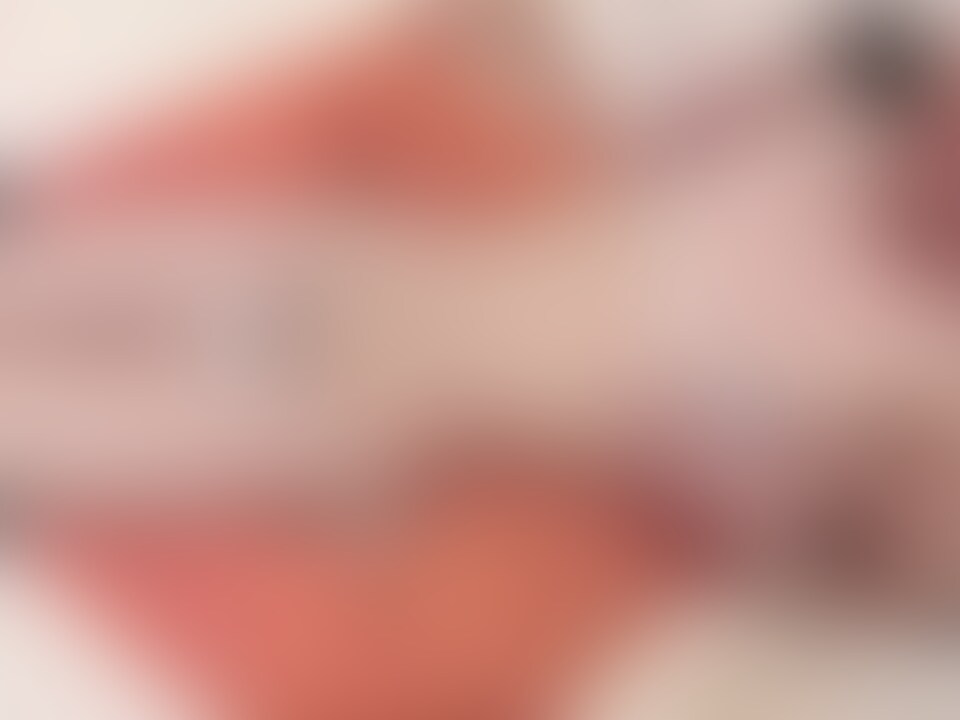 今年最後のmyfans更新です〜♡!
初めてあった人に長時間いちゃいちゃしながらじっくりおむねをいじられちゃう動画です…♡
おむねよわよわだからカリカリされたり摘まれたりすると下の方もぴくぴく反応しちゃうから恥ずかしい… (2/2)