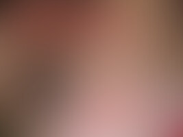 「きっと私はマゾだと思う・・・だから苛めてくれませんか?」
複数の男性に苛められたいと言う願望を持つ、女子大生の「夕実さん」。
目隠しされたまま、複数の男性に好き放題苛め抜かれる。
視覚を奪われ・・・何をされるかわからない・・・。
そんなシチュエーションに「夕実さん」のマゾ心がくすぐられる!!
ただひたすら従順に男性にハメられ続けるコトで、ますます「夕実さん」のマゾ心が刺激される。
ノンストップで挿入され続け、「夕実さん」は狂ったように感じまくる!! (2/2)