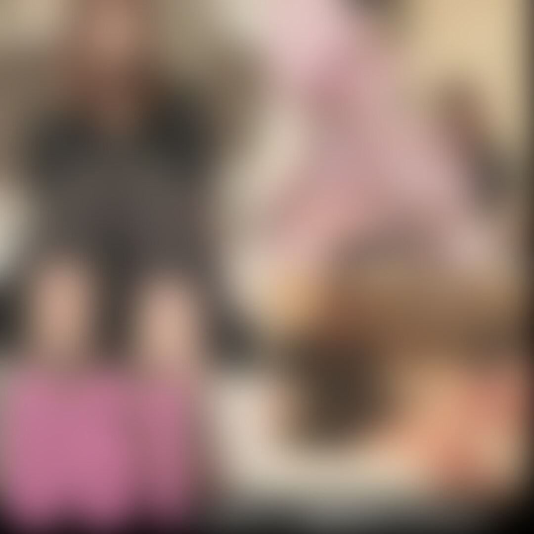 可愛い美容専門学生 えりかちゃん😺
ふやけるまで舐めつくす足舐め
足のサイズ:23.5cm
今回は美容専門学生のえりかちゃん!
えりかちゃんは自分からTwitterで
連絡をくれました😊
「足を舐められてみたい...」
もちろんありがたく
舐めさせていただきました!
最近改めて気づいたことが
これまで撮影した女性の足はみんな蒸れています。
そして、足が匂わない女性はほとんどいません。
えりかちゃんもその1人。
素足でパンプスを履いていたので、
靴の中は汗で足の指の跡がくっきりと
残っているほど。
そしてその足からは
アンモニア強めの酸味臭が。
※夏は特に酸味臭が多いことが
分かりました。街を歩いてる美女を見て
あの人も酸味臭がするのかと想像すると
興奮することが増えました笑 (2/2)