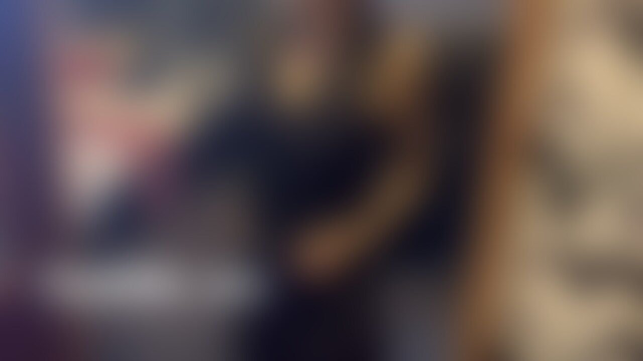 エッチなおねーさまとの密会❤️
着衣からセックス行くまでの流れがたまらなく好き❤️
ぐちよぐちょに濡れていくマン♡が○○○を受け入れてくれる❤️まずはバスルームでのハメ❤️その後、マットプレイに続き、体操服コスプレでしめちゃいます❤️マットとコスプレは後日配信☝️ (2/2)