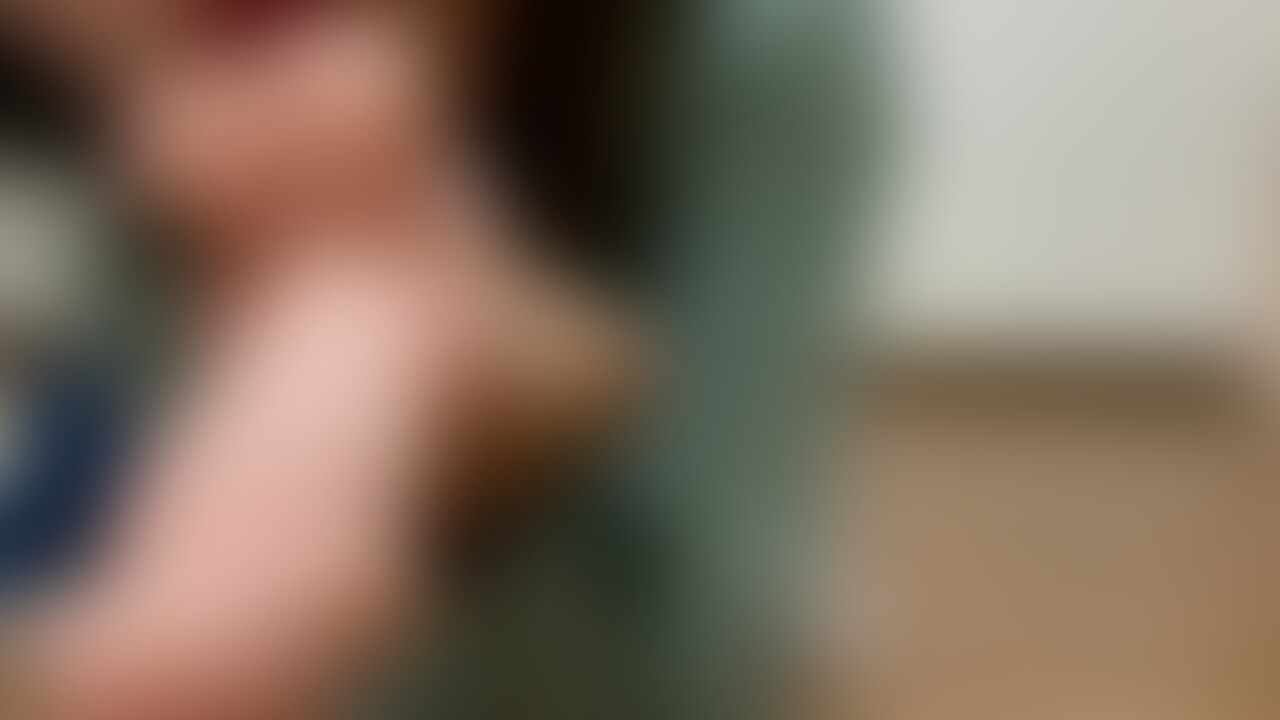 【ファン限定フル動画】🎁
おもちゃのチンチンで我慢…。ほんとは見知らぬ男性のチンチンを舐め回したい。誘ってくれないかな… (2/2)