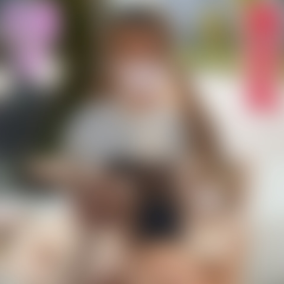 ○○○！、超絶美形！、超絶スタイル！Fカップ美巨乳！、８ヶ月前迄高●3●生、８ヶ月かけて口説き落とし、撮影中にやっぱり帰りたい、、騙して、、『個人撮影』個撮オリジナル３９２人目

○○○

超絶美形

Fカップ美巨

専門学生

完全撮影

中出し

８ヶ月前迄●校3年生

８ヶ月かけて口説き落とし

撮影中やっぱいり帰りたい

騙して撮影続行

○○○専門学生だけあって、若い！！

肌もすべすべ

色白シルキースキン

目鼻立ちのはっきりした、超絶美形

これだけの美人なら、男子にモテモテでしょうね

今日は久々、街中でパンチラさせました

恥しそうに、スカートめくって、かわいいパンツ見せてもらいました。

ついでにおっぱいも、、、、、、、、

んんんんんん？？？

美巨乳！！

えええええええ

釣鐘型の、綺麗なおっぱい！！

Fカップ

ピンクの乳首

いいですね〜

綺麗、若い、美巨乳！！

3拍子揃った、○○○

おっさん遠慮なしに、ぐいぐい行きます

お散歩中、周りの目線が気になって、怖くなっちゃった

帰りたい！！

そこで、おっさんの口説き、騙しが、、始まった！！

絶対返さない！！

帰りたいと言ってた割に、かなり濃厚なキス！！

乳首舐め

フェラ

いい感じに出来上がってきました

おっさんが逃すわけないですよね

ぐいぐい

彼女も、大胆になって、パイズリまでしてくれました。

いよいよ挿入

痛ててて

あれ

万個もまだ未熟！！

きつまん最高です

怖いと言っていた彼女に、躊躇せず

ギロチン、固定器具、電動ピストンバイブ

ドリル攻撃

こうなると、彼女も気も良くなって、恐怖から解放された様です

生挿入も初めて

でかいちんこが奥まで

やっぱり少し痛い

でも気持ちいい

いた気持ちいい

もちろん最後は、中出しフィニッシュ！！

そんな彼女ですが、またお願いしますと、、、

続編期待したいですね (2/2)